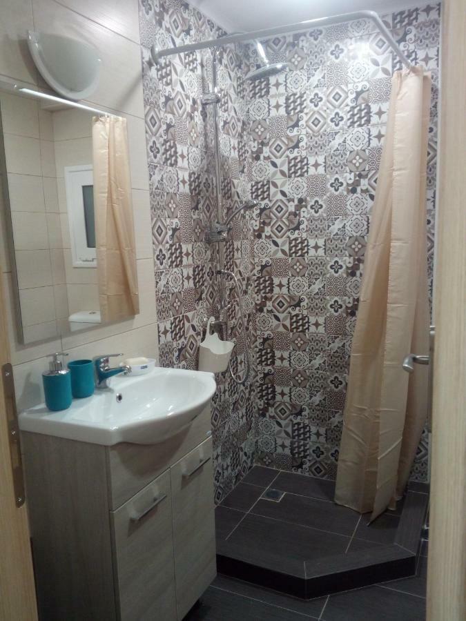New Studio Next To Metro For 2 People Афины Экстерьер фото